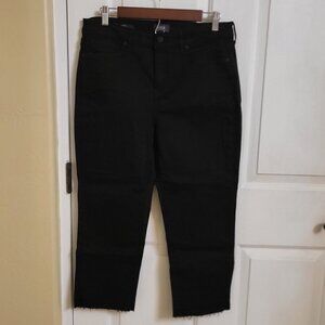 NYDJ Black Capri jeans/frayed hem Size 10 NWOT